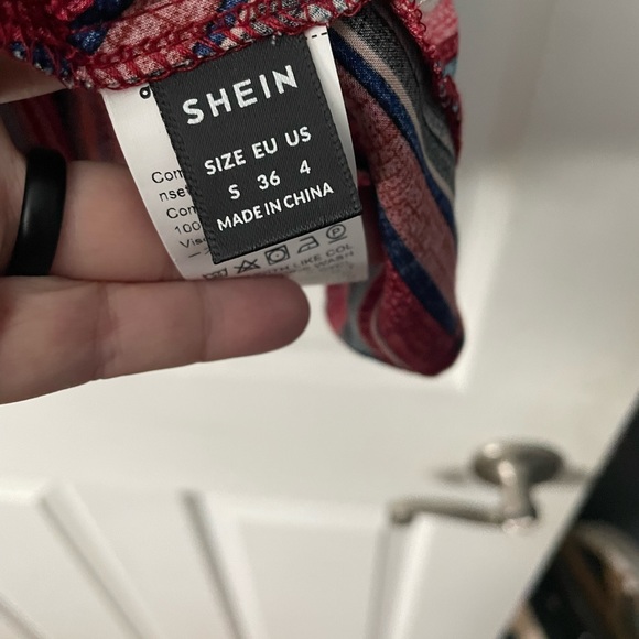 Halter Top - Picture 3 of 3